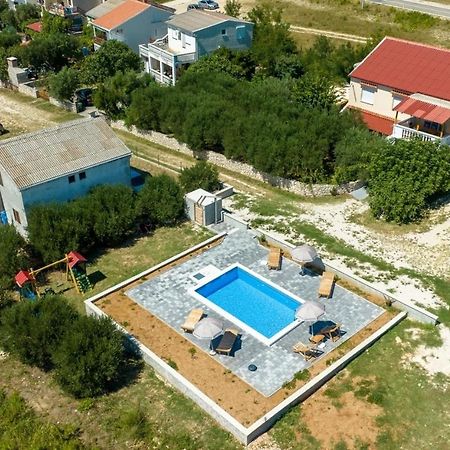 Family Friendly Apartments With A Swimming Pool Rtina - Stosici, Zadar - 21450 المظهر الخارجي الصورة